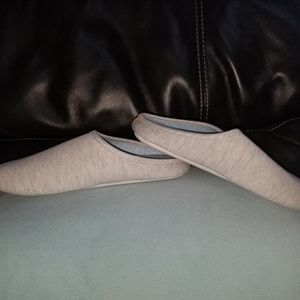 Women's house slippers